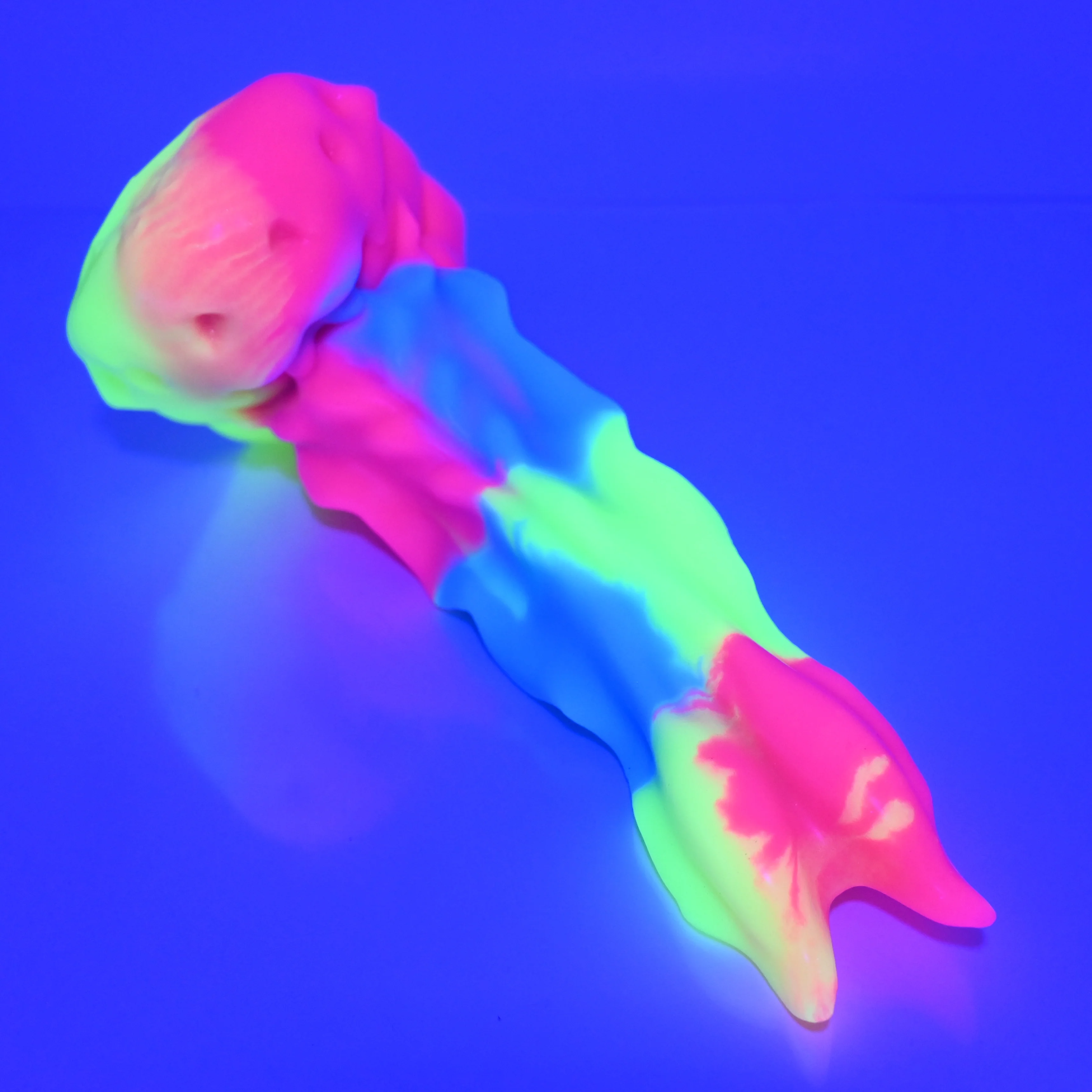 V3MBF26 Snark's Maw Medium Medium UV GITD - Image 3