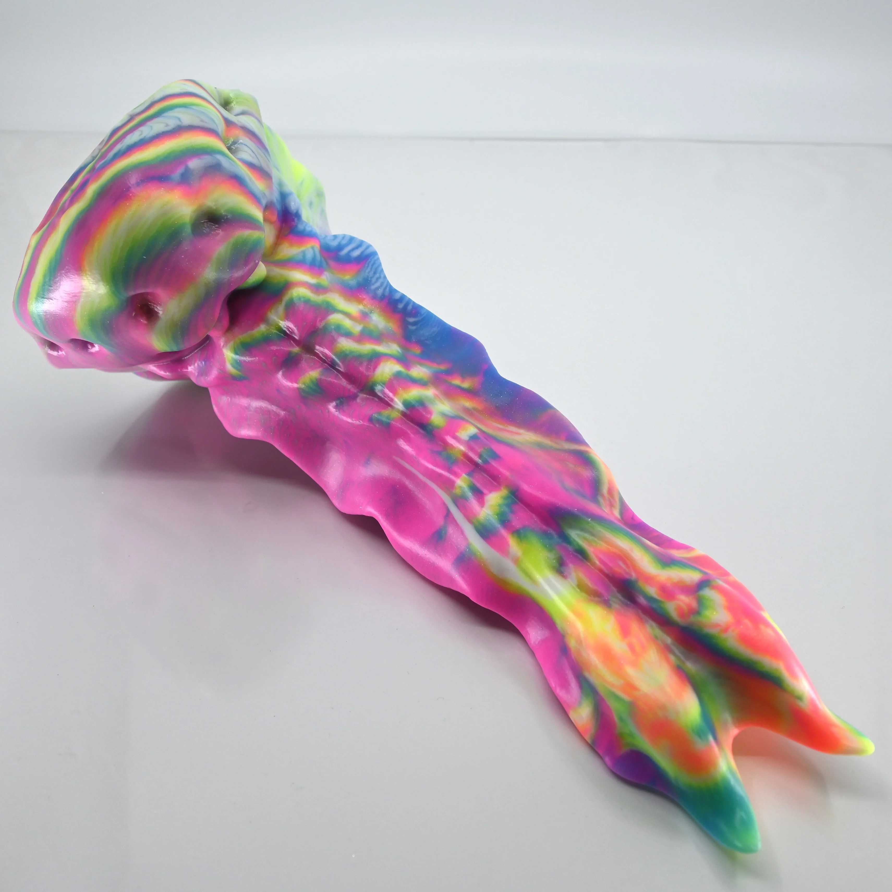 V3MBH55 Snark's Maw Medium Medium UV GITD