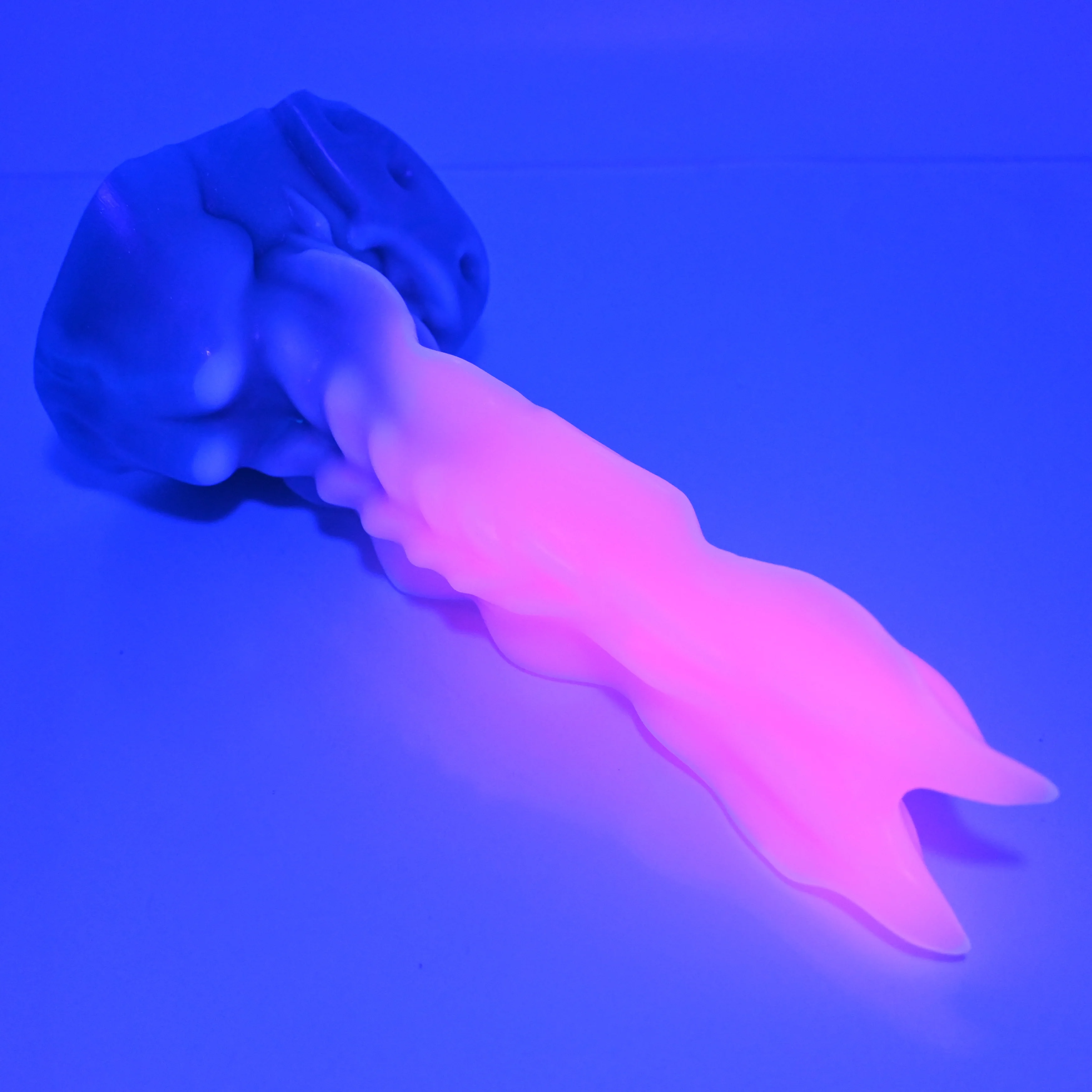 V3SBF28 Snark's Maw Medium Soft UV - Image 3