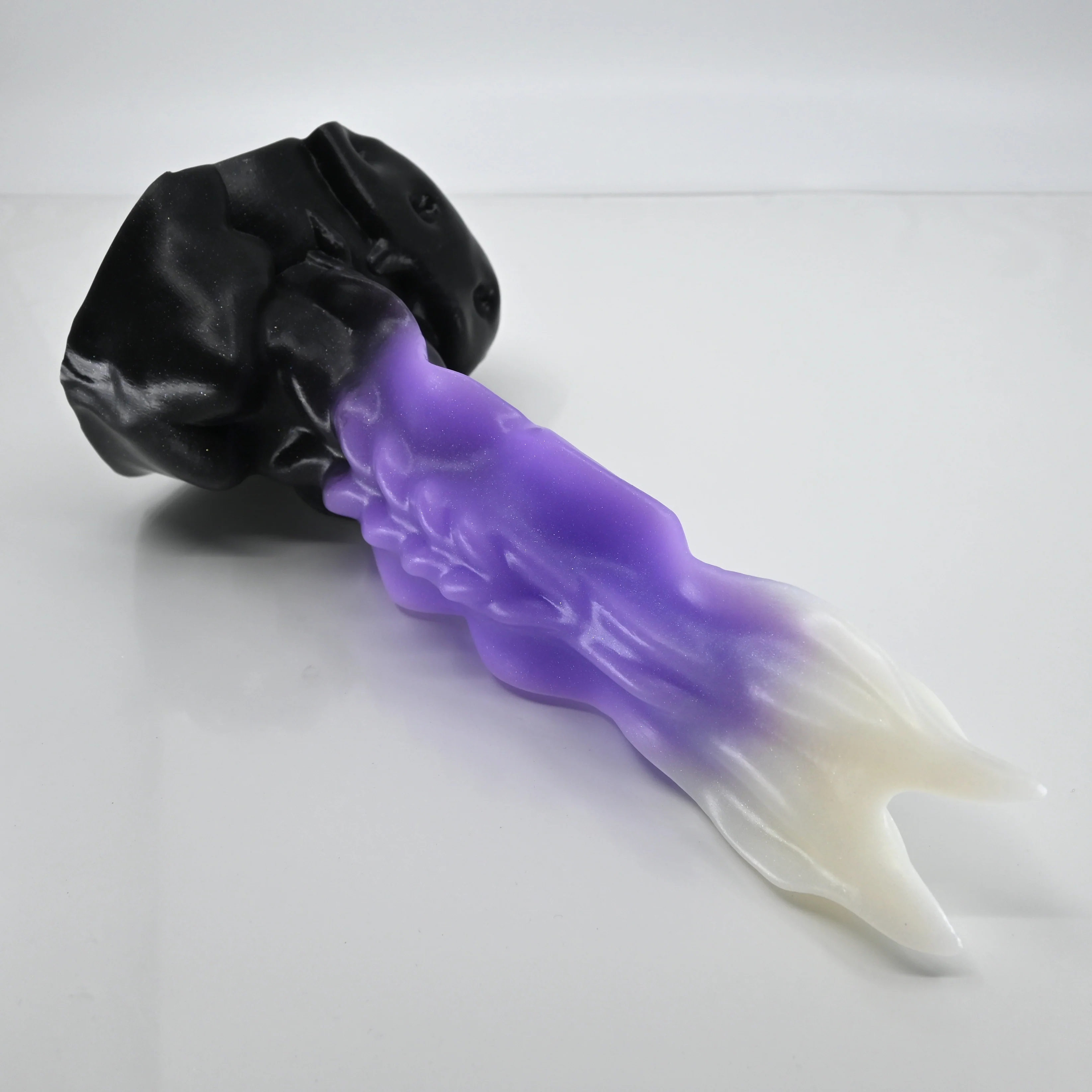 V3SBH28 Snark's Maw Medium Soft UV GITD - Image 2