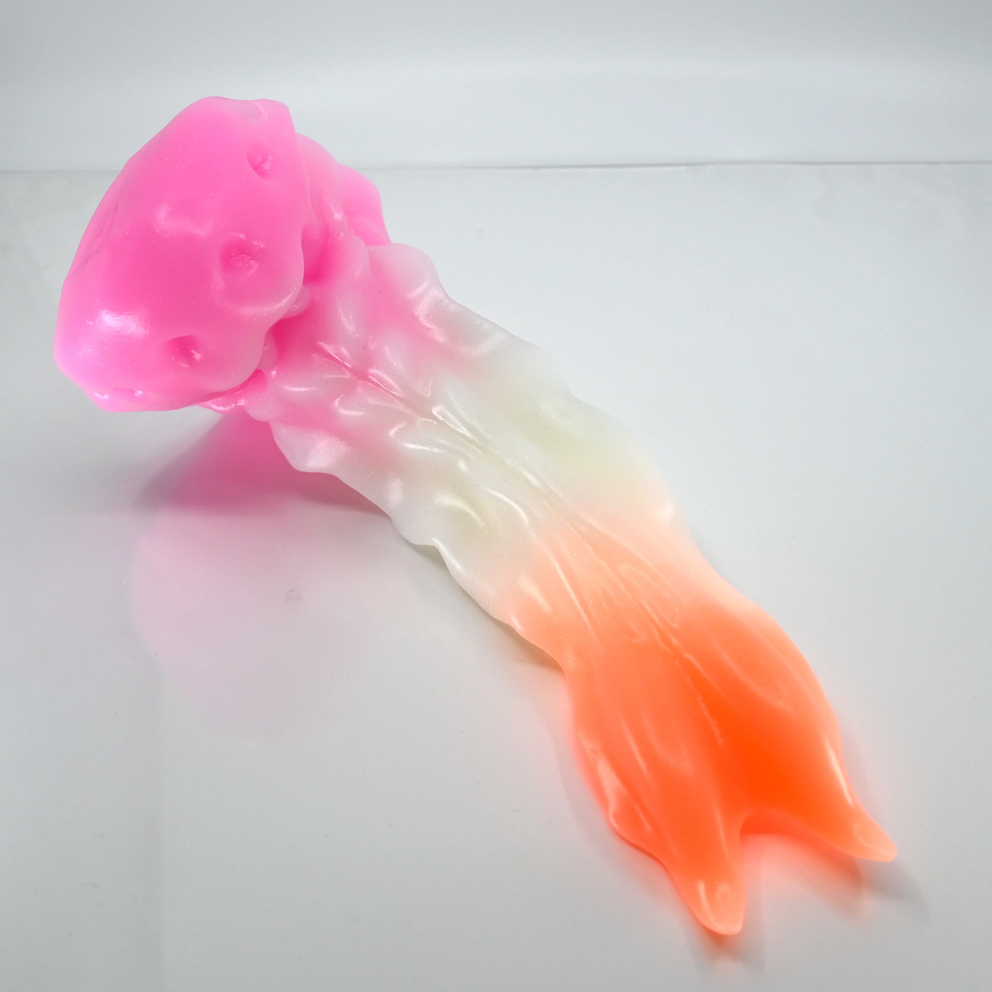 V3SBH58 Snark's Maw Medium Soft UV GITD