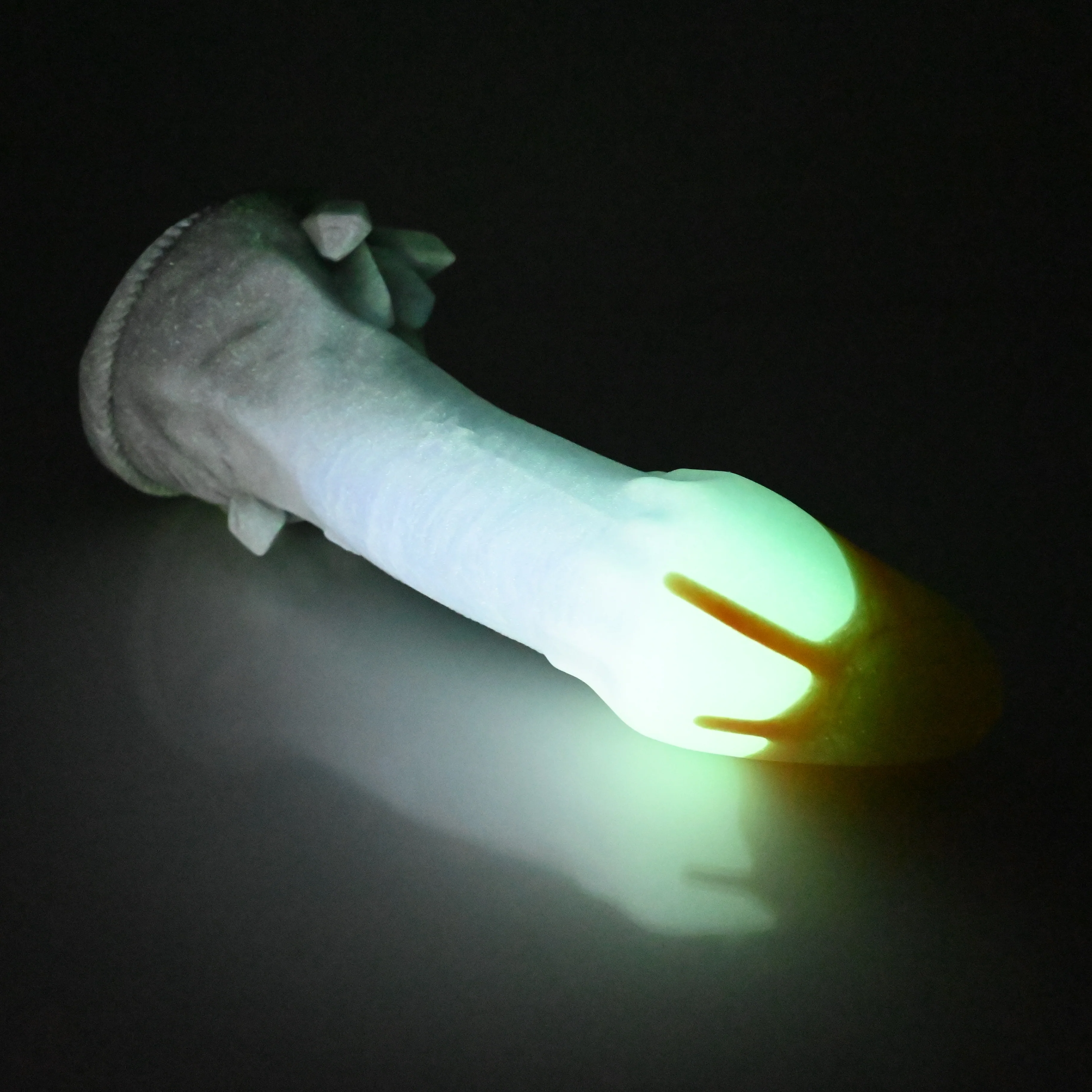U4MDV76 Vaeriya O/S 0050 UV GITD *FLOP* - Image 4